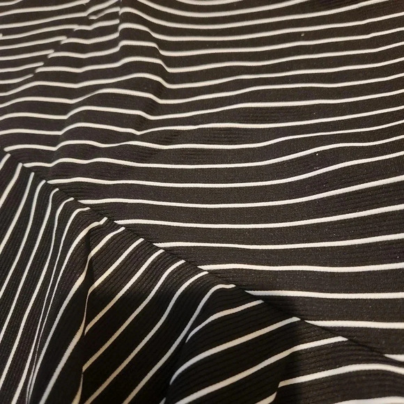 NWT Zara black & white striped mini with diagonal front ruffle Size Small - Picture 5 of 7